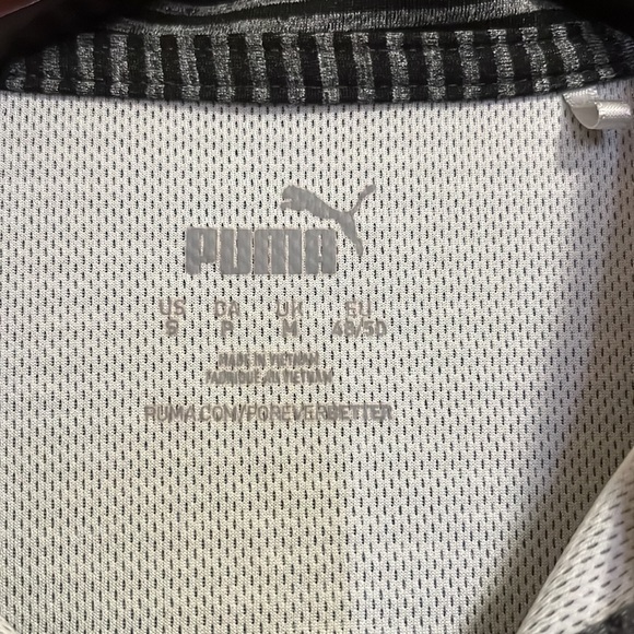 PUMA>>Men’s soft shirt. Size 9. Will fit youths who wear small adults sizes. - Picture 3 of 6